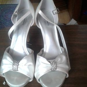 White satin women shoe